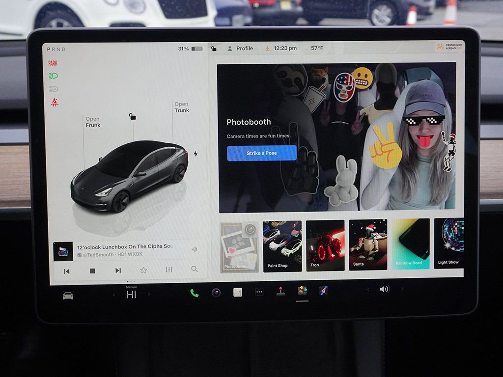 Used 2023 Tesla Model 3 Standard Range image 52