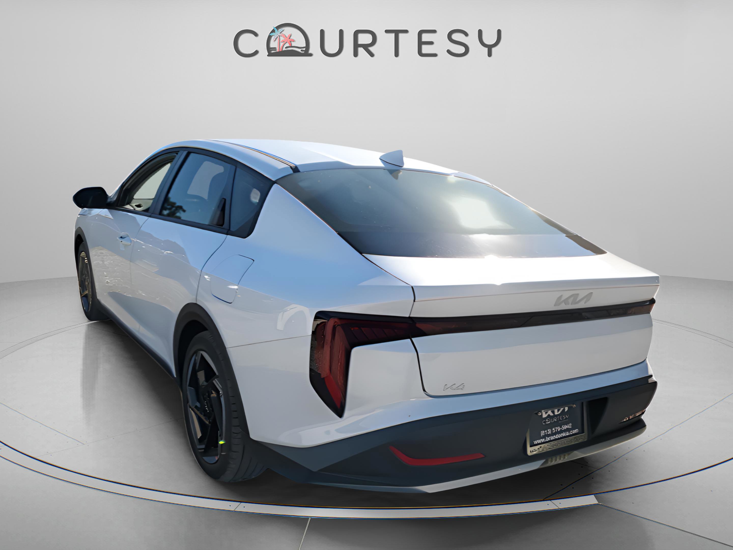 New 2025 Kia K4 EX image 3