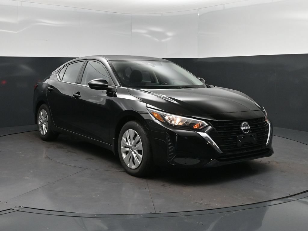 Used 2025 Nissan Sentra S FWD image 9