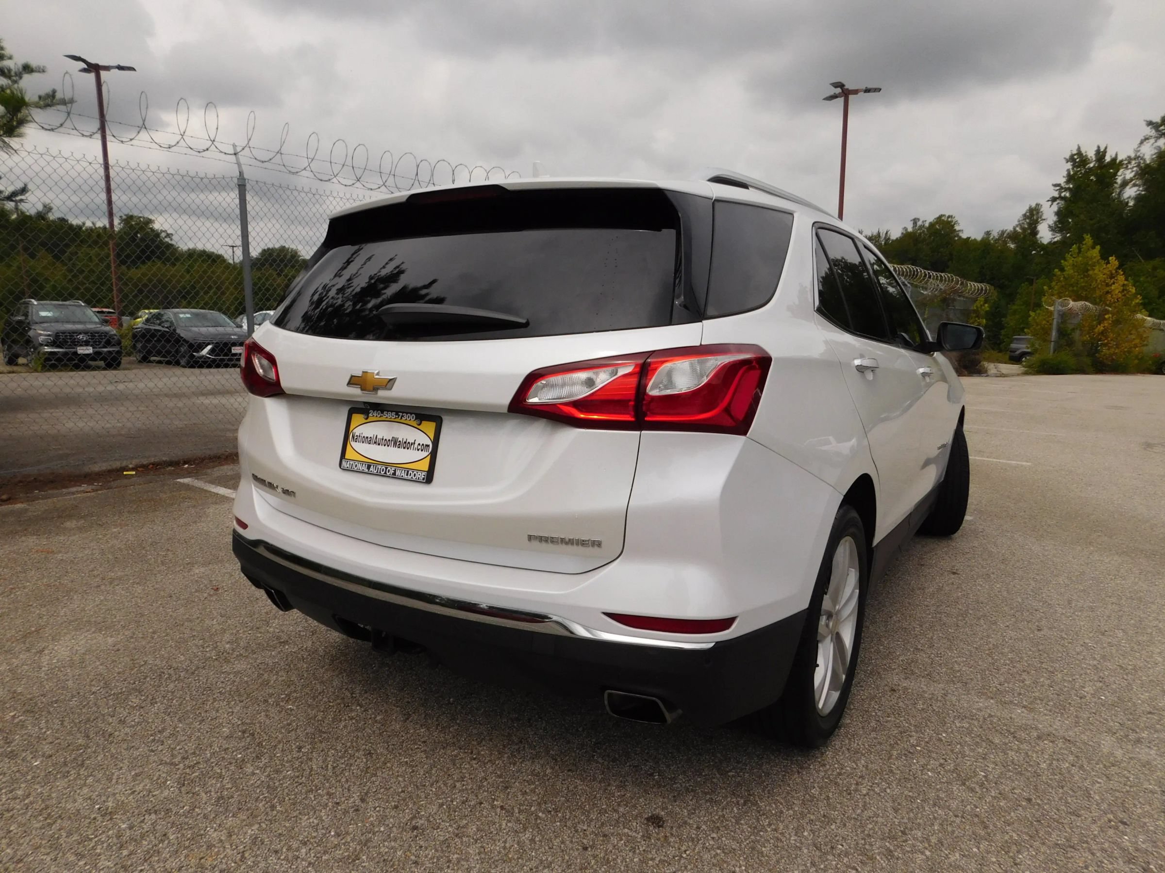 Used 2020 Chevrolet Equinox Premier FWD image 6