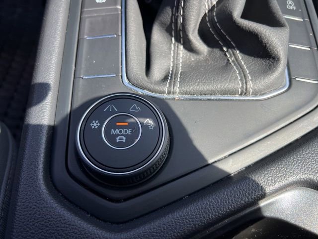 Used 2022 Volkswagen Taos SE w/ Panoramic Sunroof Package image 22