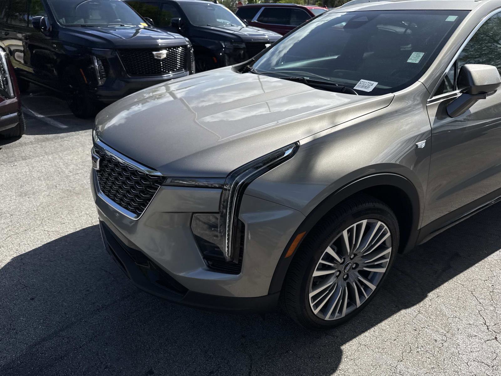 Certified 2024 Cadillac XT4 Premium Luxury w/ Cold Weather Package image 9