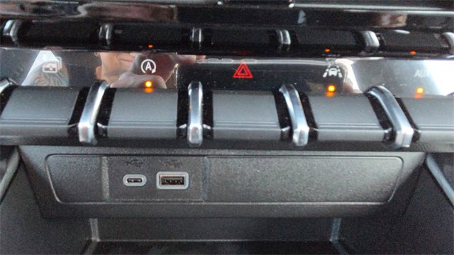 New 2026 GMC Canyon Elevation w/ Convenience Package image 32