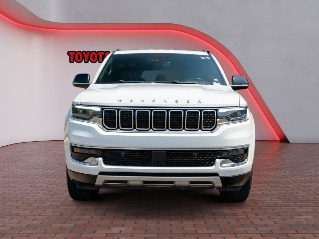 Used 2023 Jeep Wagoneer L Series II AWD/4WD image 2