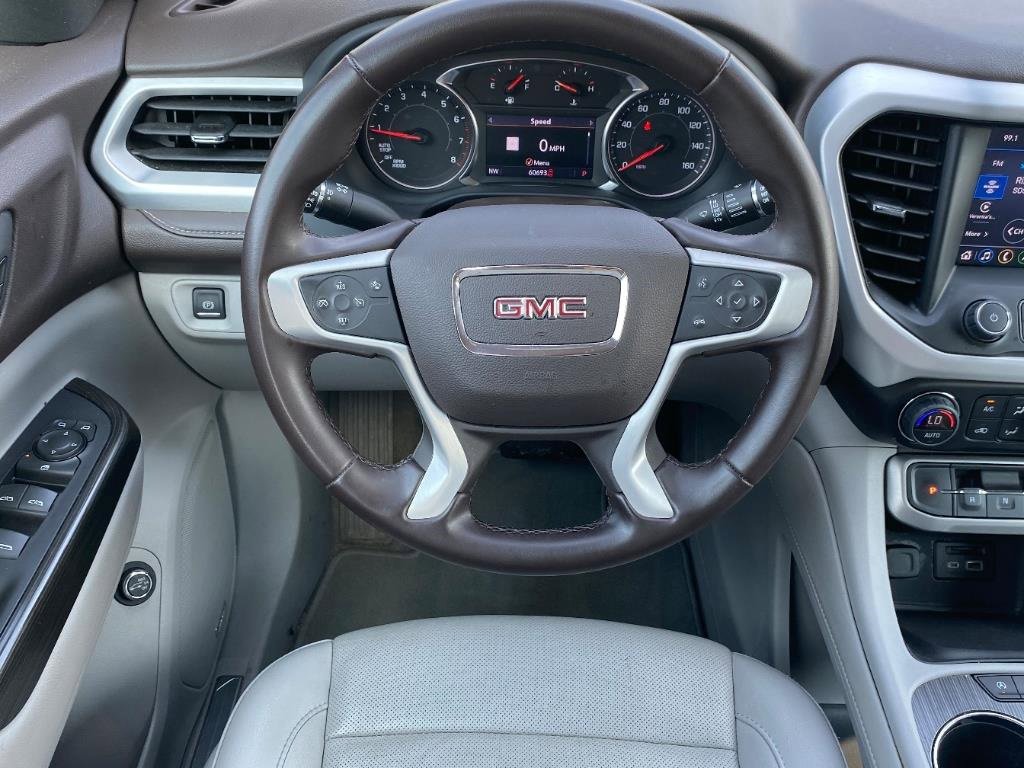 Used 2023 GMC Acadia SLT image 5