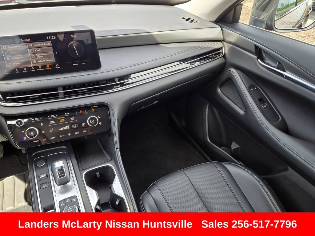 Used 2023 INFINITI QX60 Luxe w/ Cargo Package AWD/4WD image 17