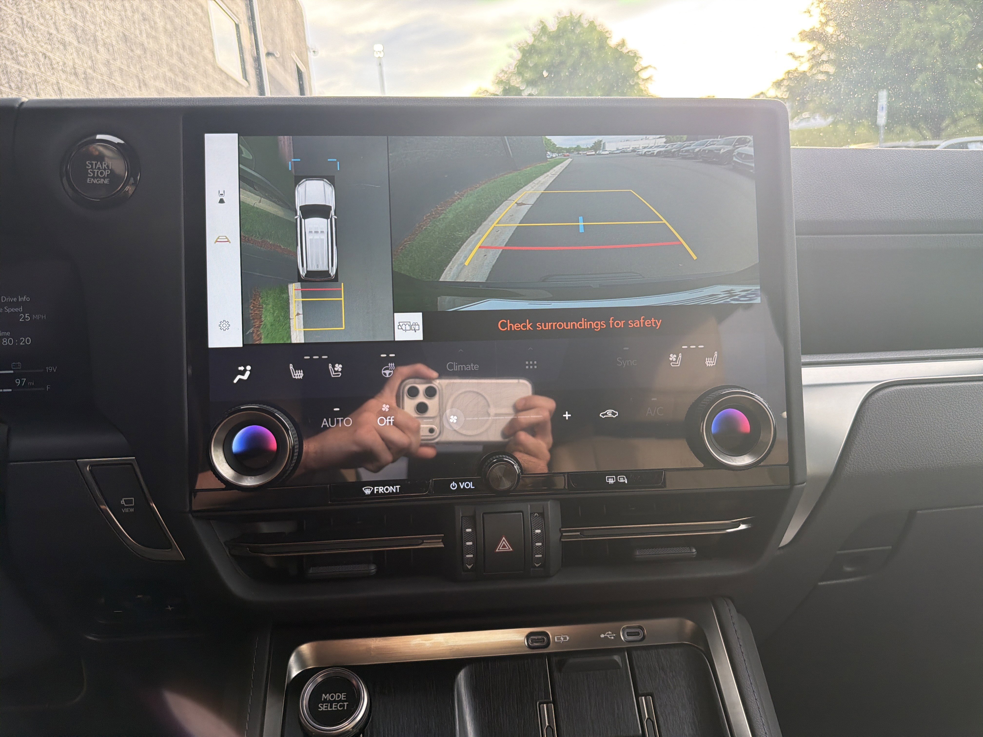 Used 2024 Lexus GX 550 image 25