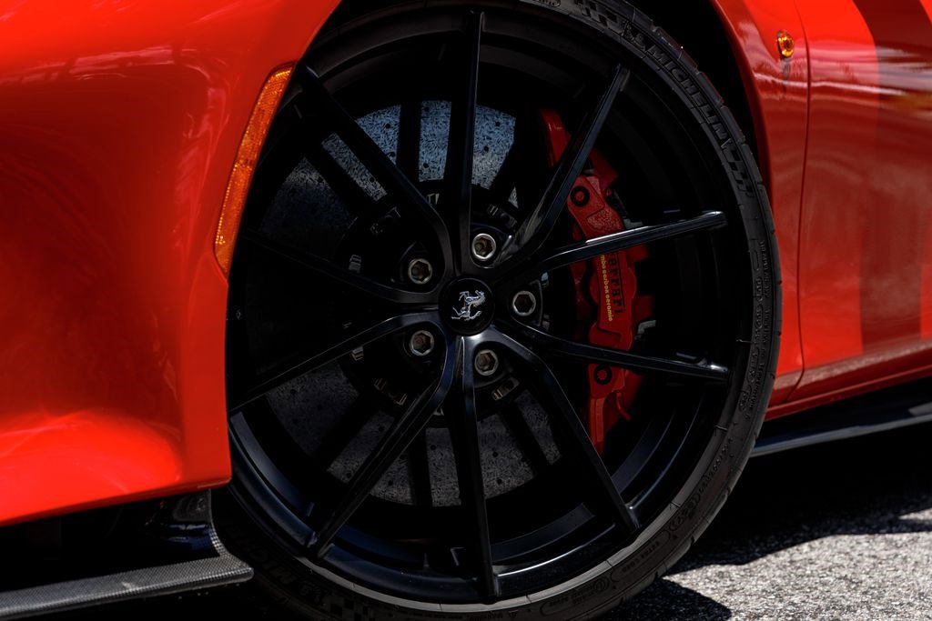 Used 2019 Ferrari 488 Pista Coupe RWD image 39