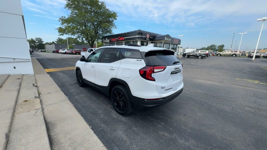 Certified 2022 GMC Terrain SLE w/ Driver Convenience Package image 6