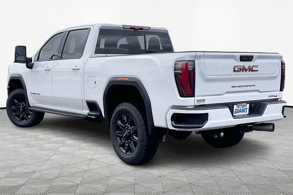 Used 2025 GMC Sierra 3500 AT4 w/ AT4 Premium Plus Package image 4