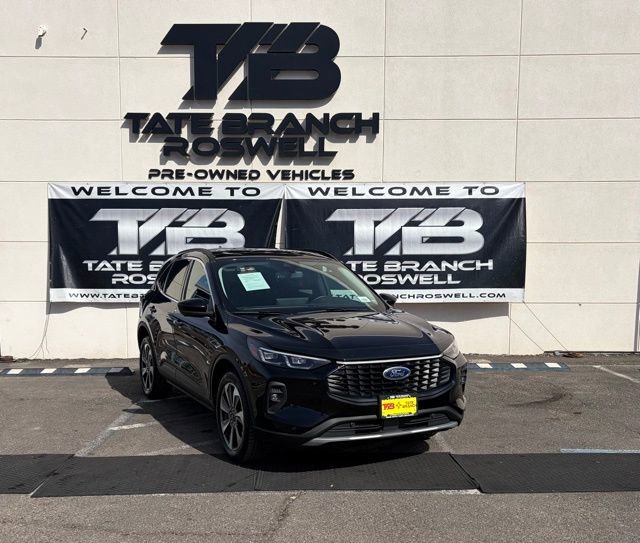 Used 2024 Ford Escape Platinum image 4