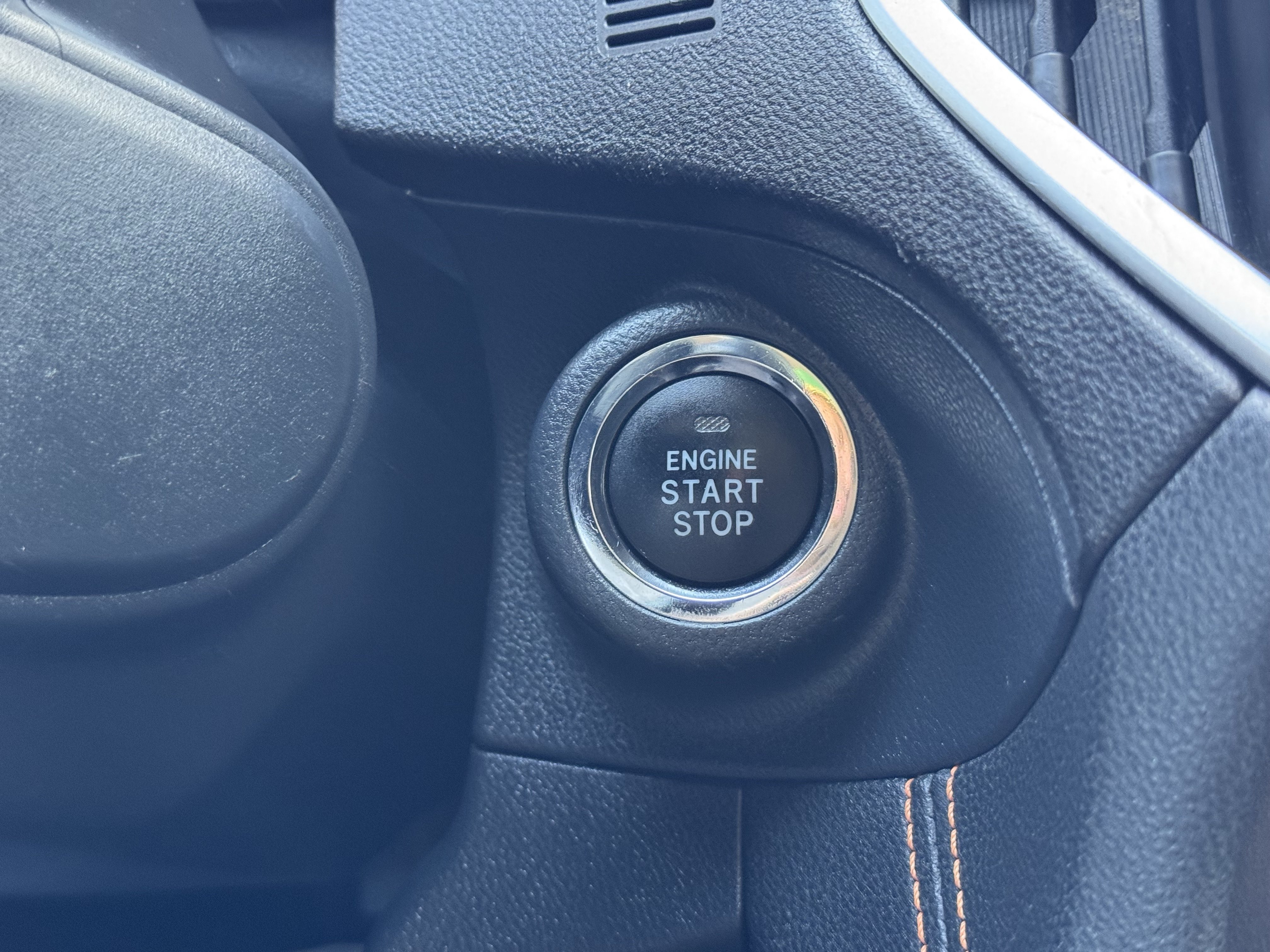 Used 2019 Subaru Crosstrek 2.0i Limited w/ Moonroof Package w/Navigation AWD/4WD image 32