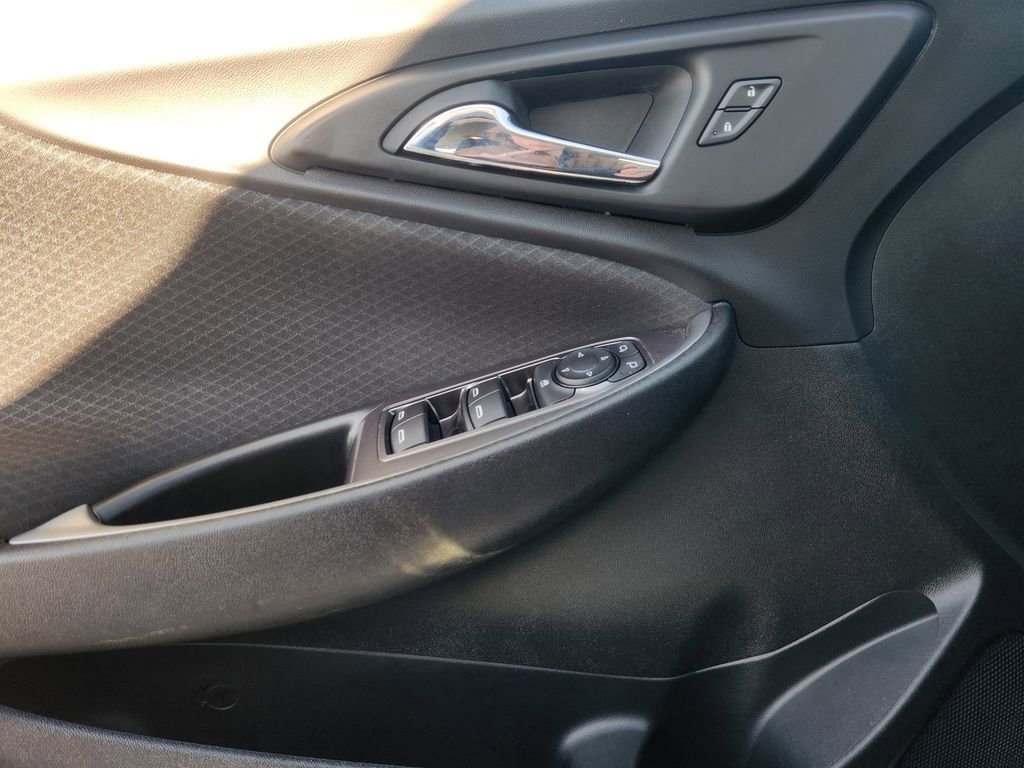 Used 2022 Chevrolet Malibu LS FWD image 16