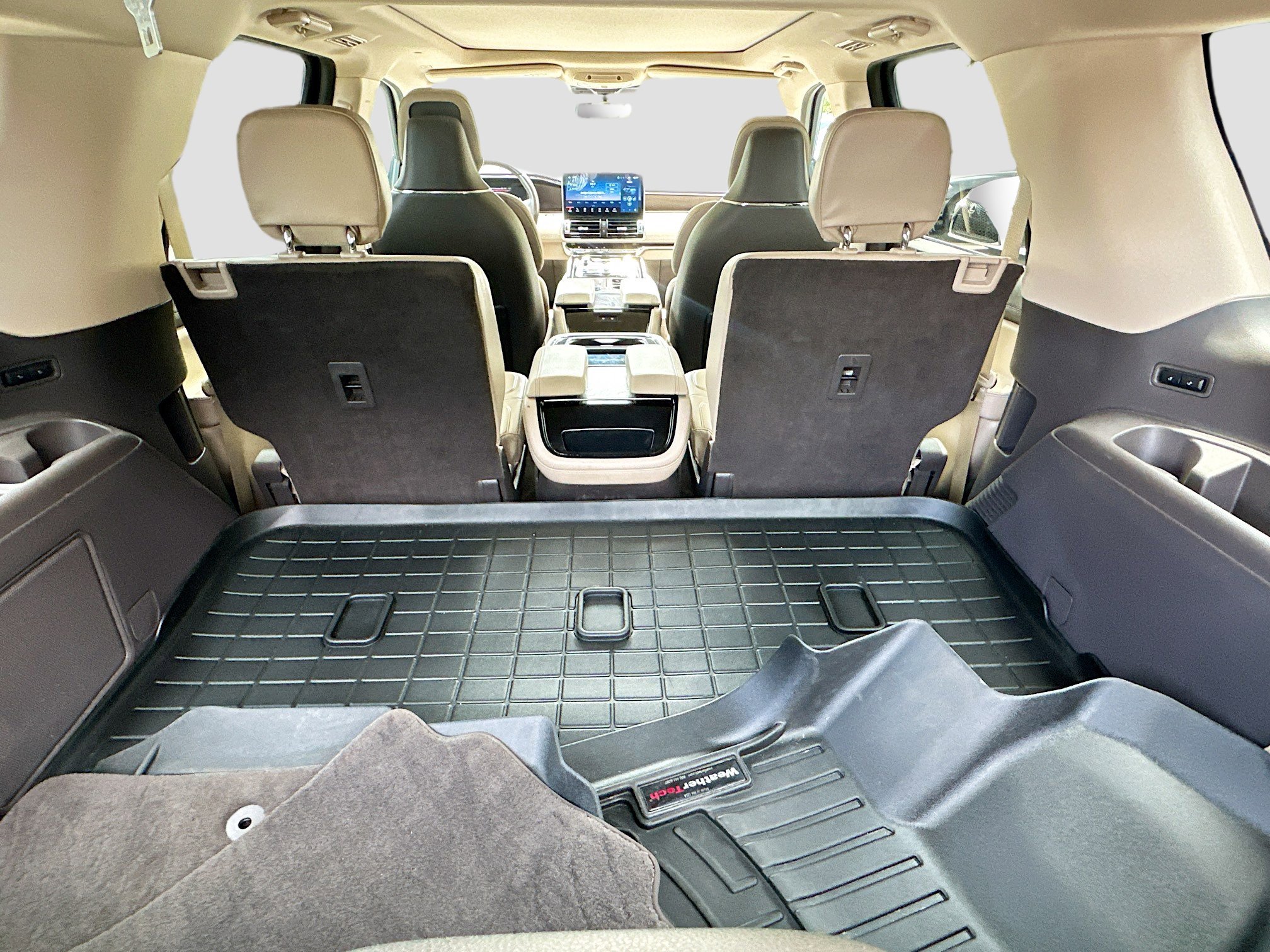 Used 2024 Lincoln Navigator Reserve w/ Monochromatic Package AWD/4WD image 28