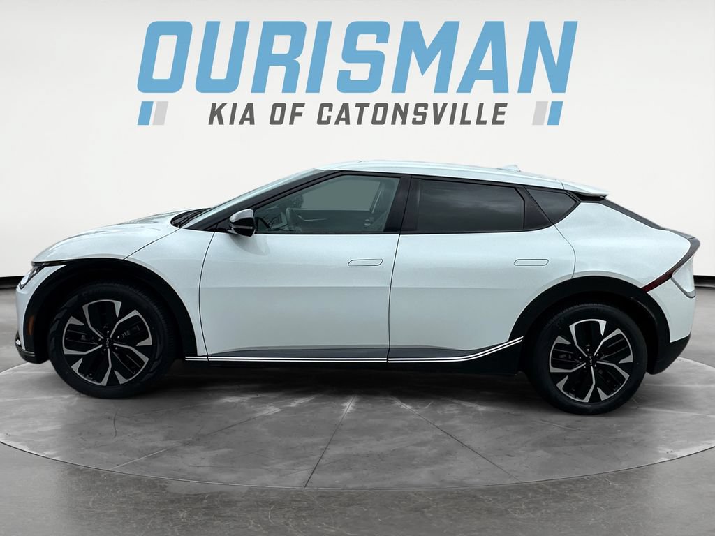 Used 2024 Kia EV6 Wind RWD image 3