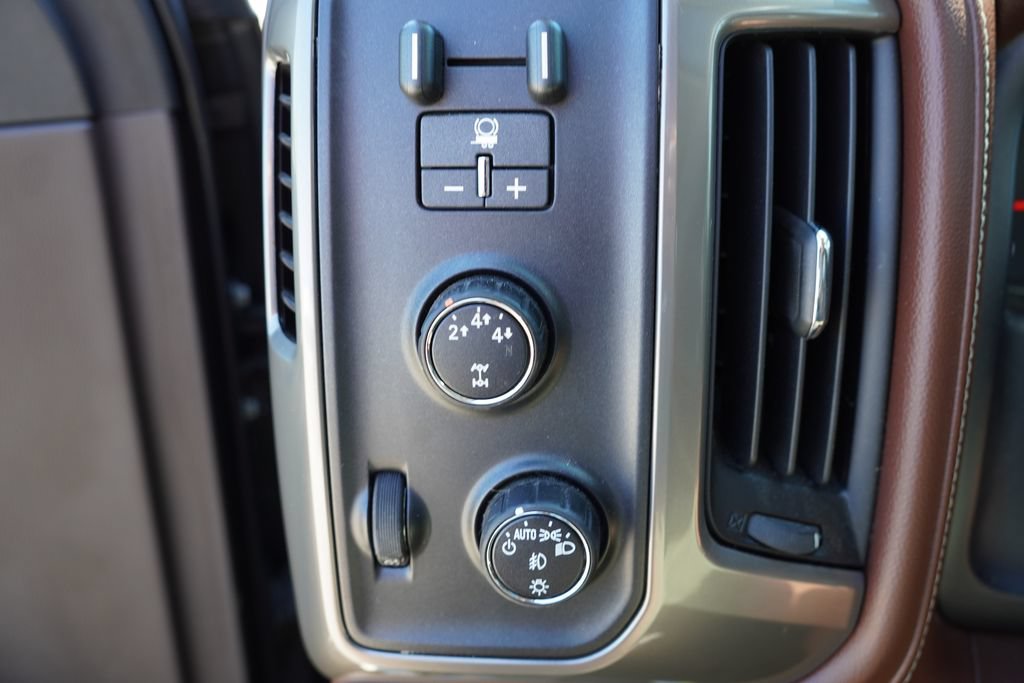 Used 2015 Chevrolet Silverado 3500 High Country w/ Duramax Plus Package AWD/4WD image 27
