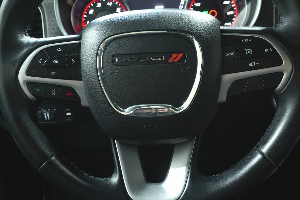 Used 2017 Dodge Charger SXT image 16