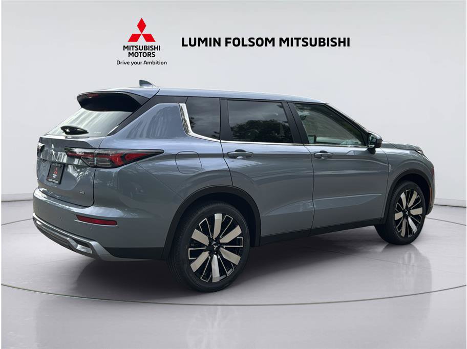 New 2026 Mitsubishi Outlander SE AWD/4WD image 5