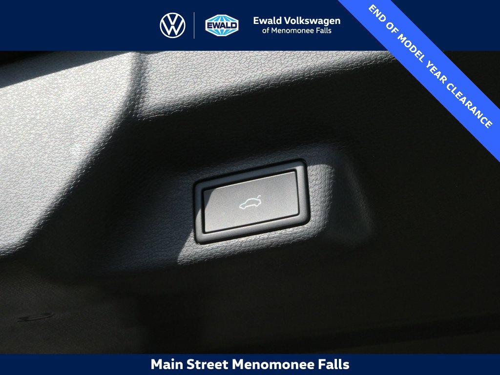 New 2025 Volkswagen ID. Buzz Pro S Plus image 25