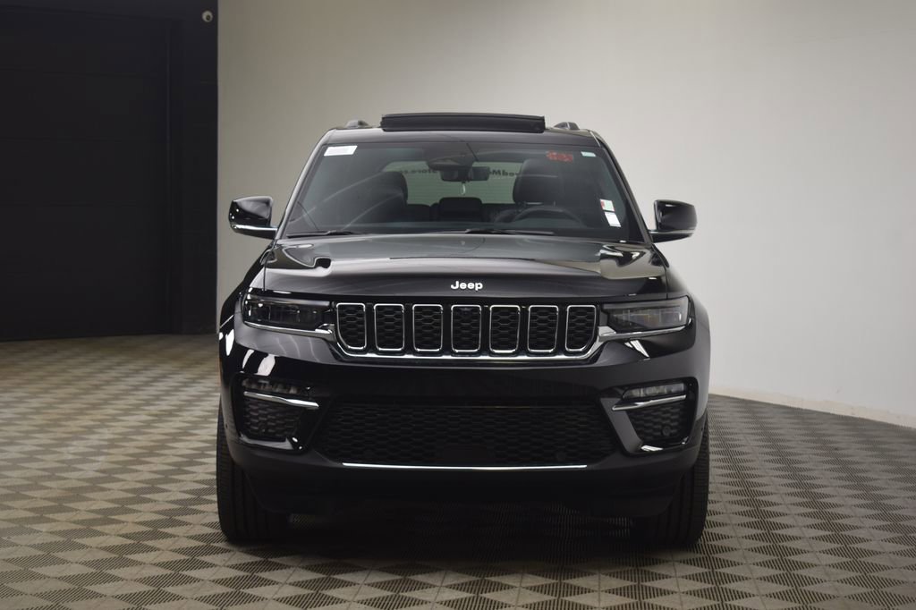 New 2025 Jeep Grand Cherokee Limited w/ Luxury Tech Group II AWD/4WD image 4