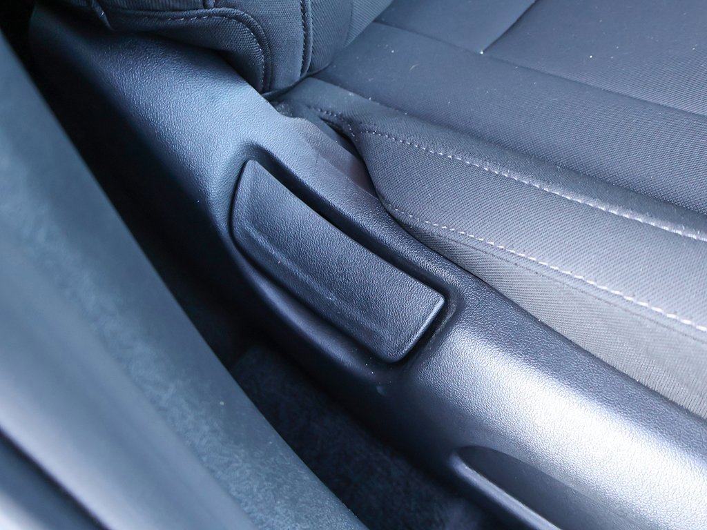 Used 2025 Hyundai Elantra Sport w/ Cargo Package image 28