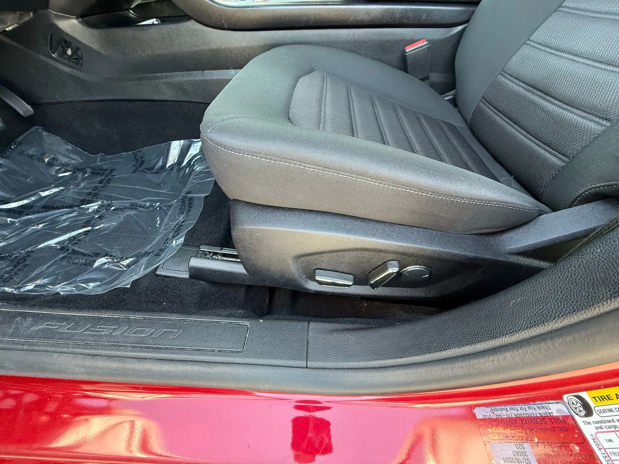 Used 2020 Ford Fusion SE image 18