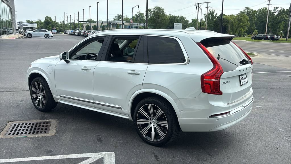 Used 2023 Volvo XC90 T8 Plus w/ Protection Package Premier AWD/4WD image 4