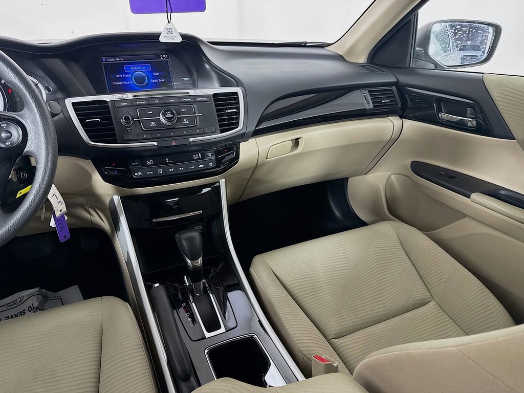Used 2016 Honda Accord LX image 22