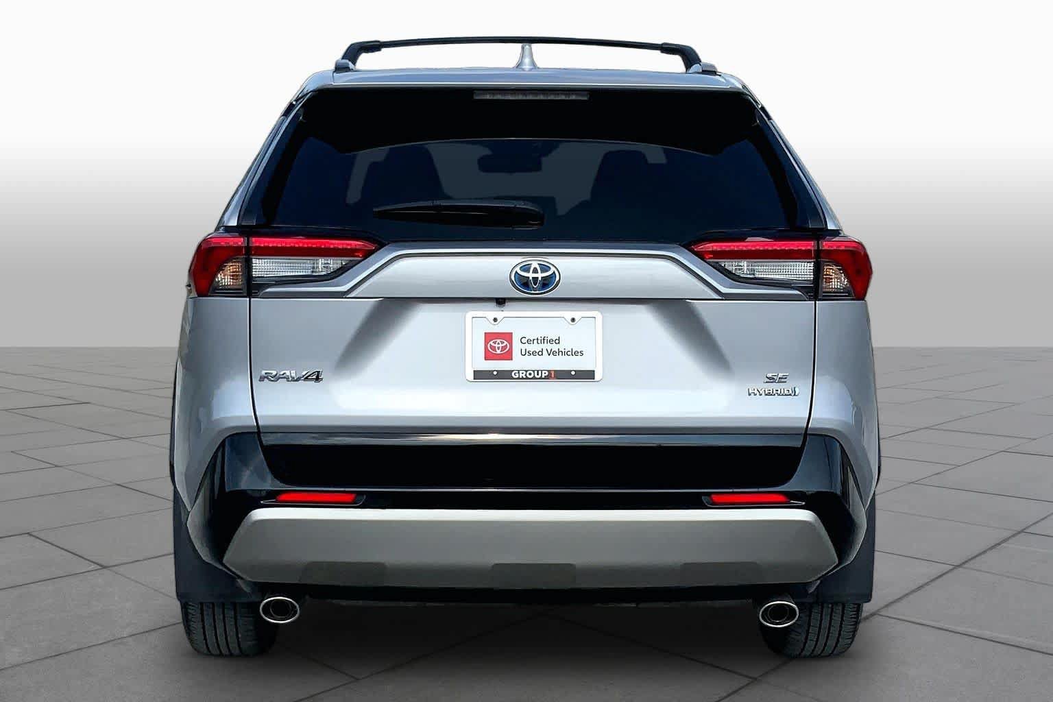Used 2023 Toyota RAV4 SE w/ Convenience Package AWD/4WD image 5