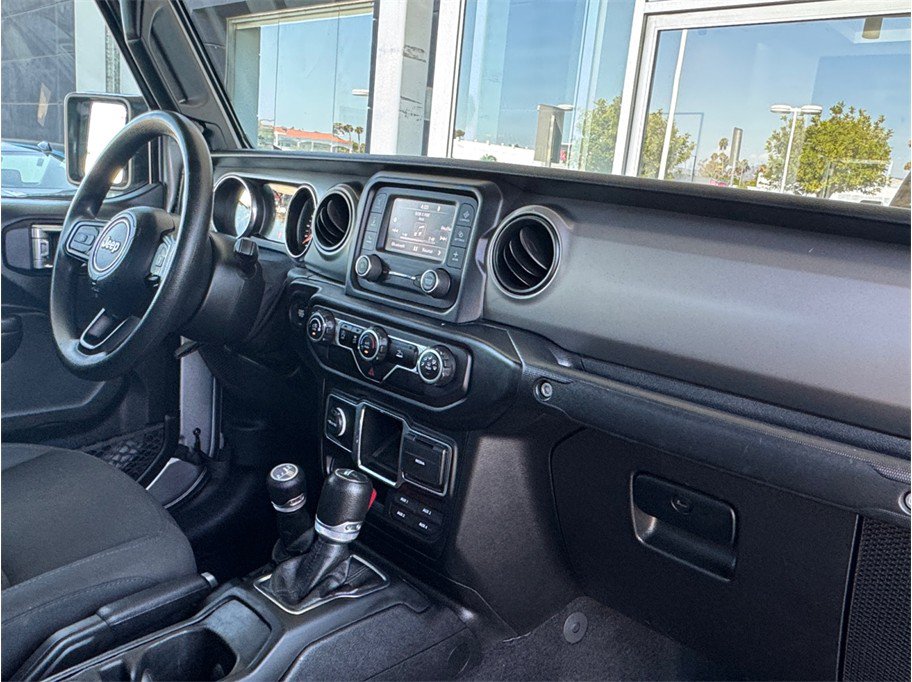 Used 2021 Jeep Gladiator Sport AWD/4WD image 22