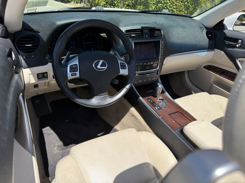 Used 2011 Lexus IS 250C RWD image 11