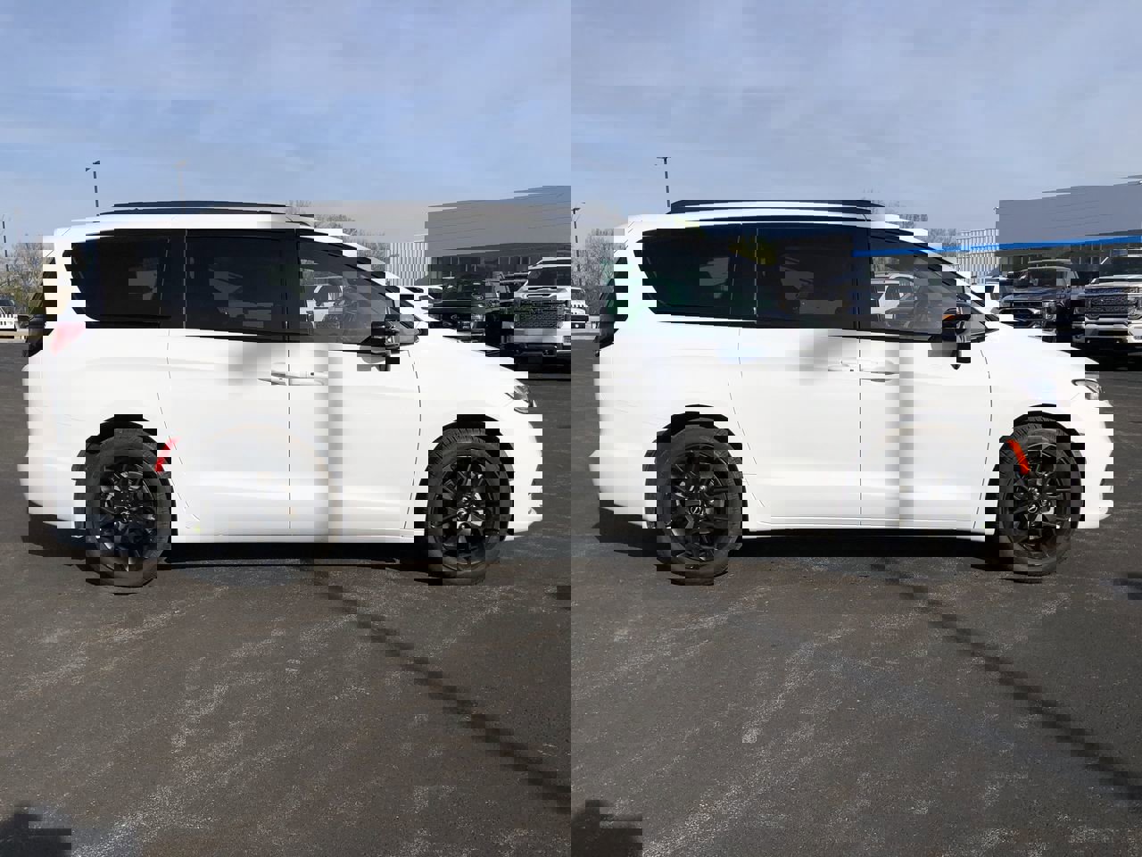 New 2026 Chrysler Pacifica Select image 14