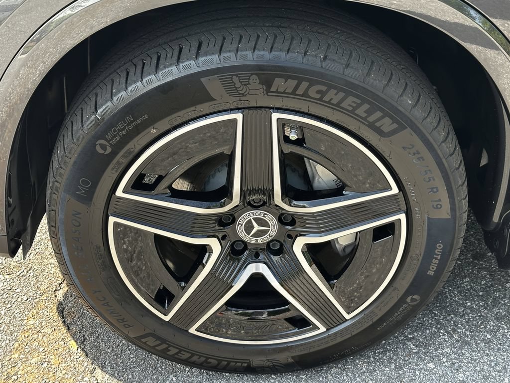 Certified 2025 Mercedes-Benz GLC 300 w/ AMG Line image 13