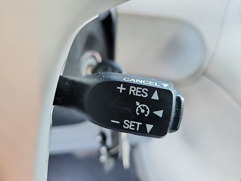 Used 2011 Toyota Sienna XLE FWD image 16
