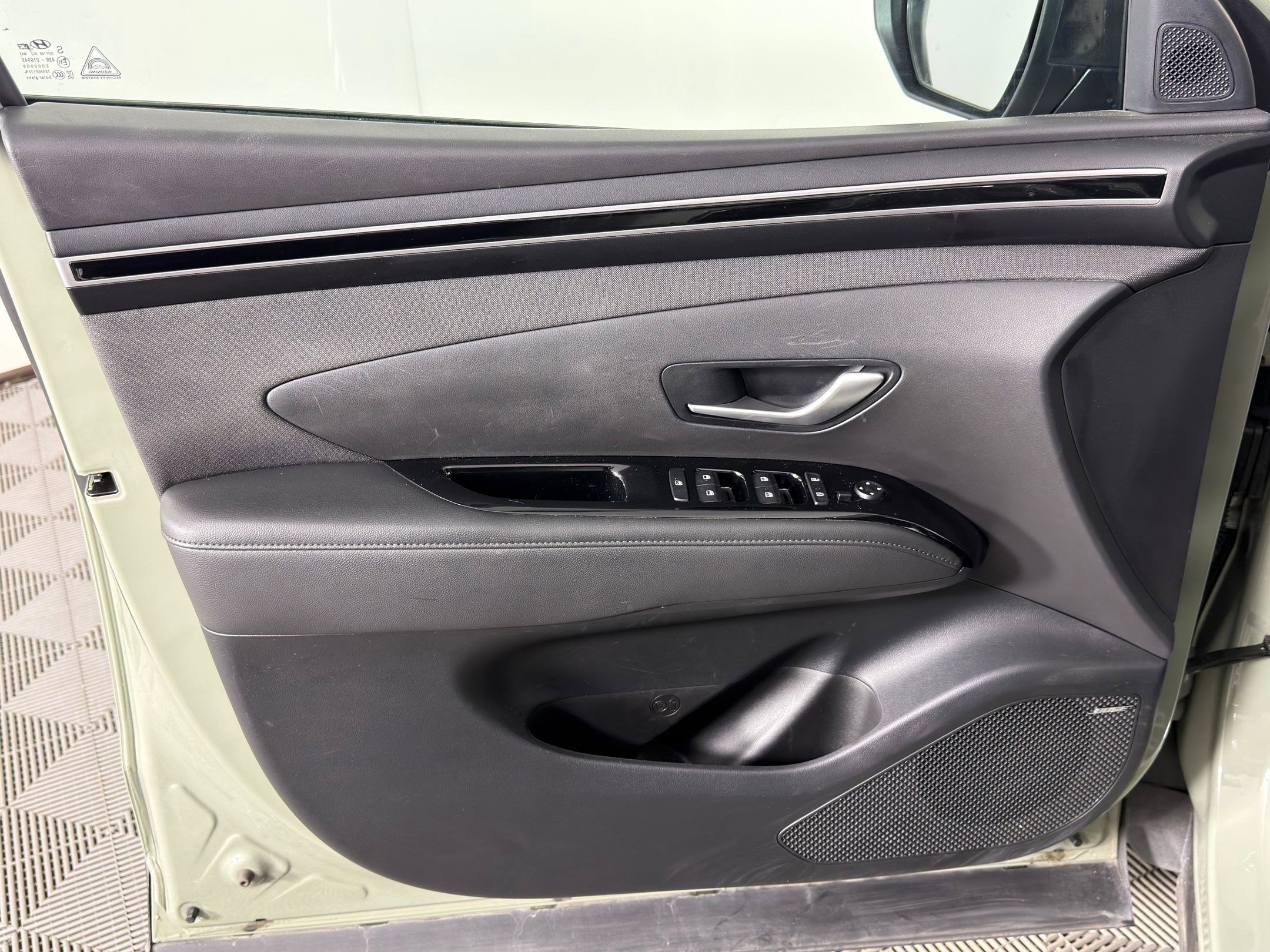 Used 2023 Hyundai Santa Cruz Limited image 10