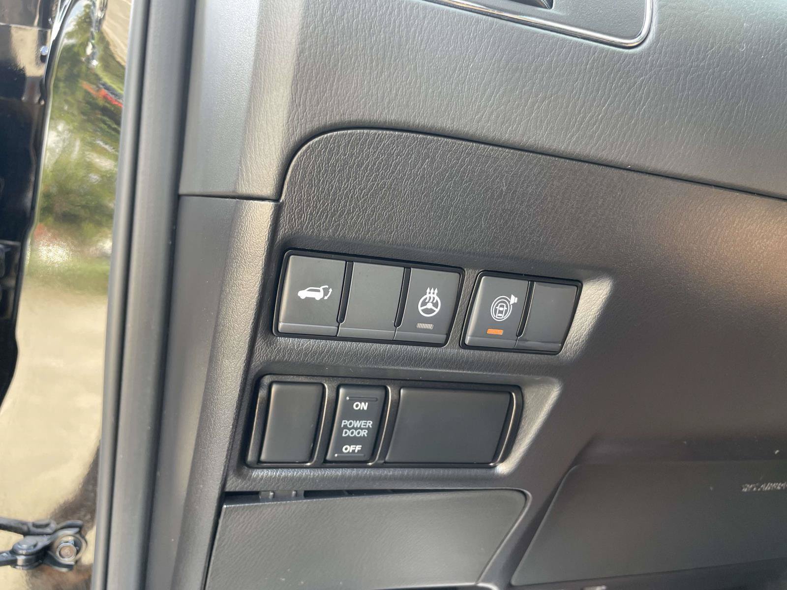 Used 2023 Nissan Armada Platinum w/ Captain's Chairs Package AWD/4WD image 18