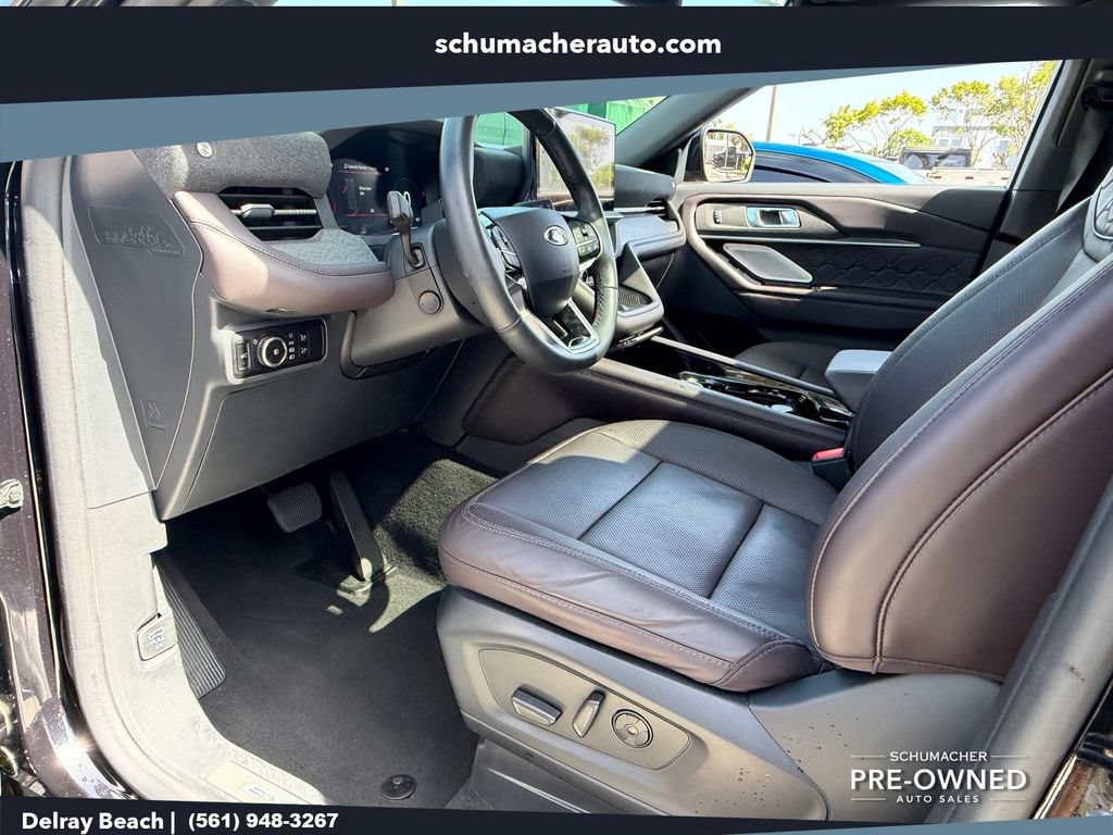 Used 2025 Ford Explorer Platinum w/ Ultimate Package RWD image 10