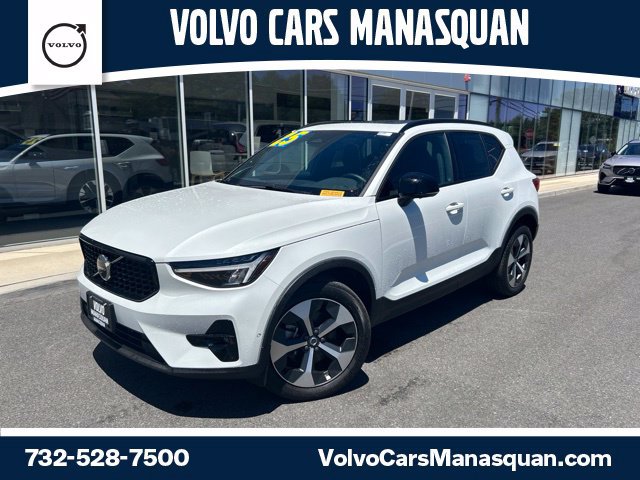 Certified 2025 Volvo XC40 B5 Plus