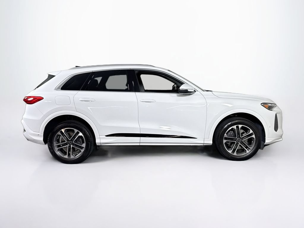 Used 2025 Audi Q5 Premium w/ Convenience Package AWD/4WD image 6