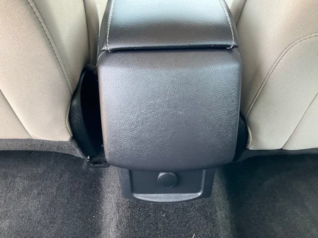 Used 2018 Ford Fusion S FWD image 27