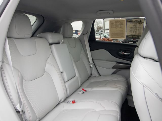 Used 2022 Jeep Cherokee Latitude Lux image 17