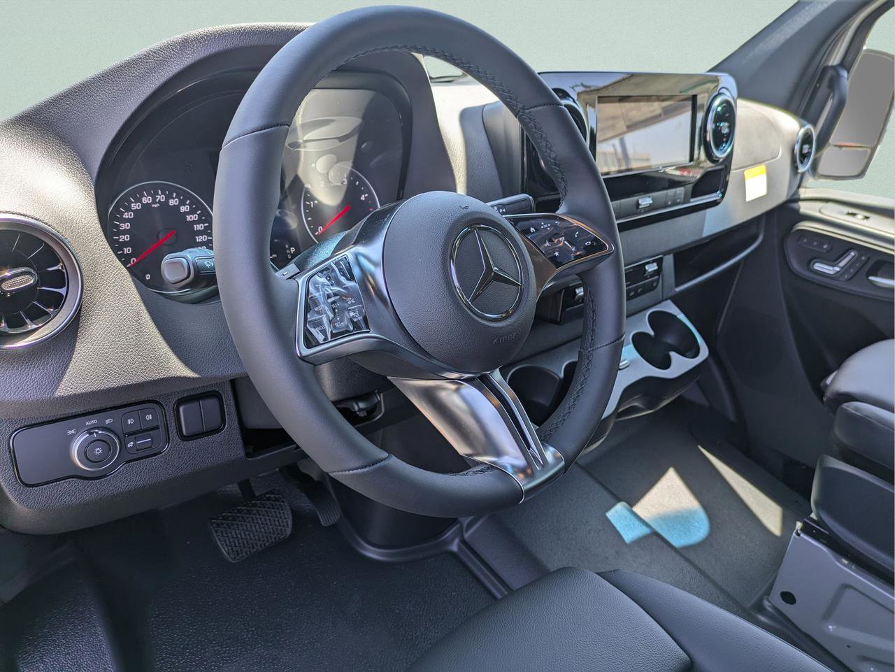 New 2025 Mercedes-Benz Sprinter 2500 image 4