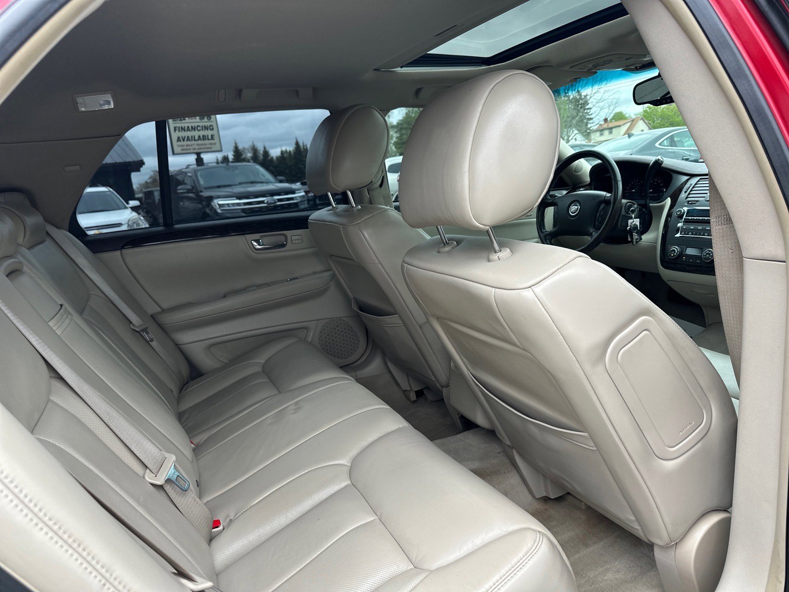 Used 2009 Cadillac DTS w/ Sun And Sound Package FWD image 19