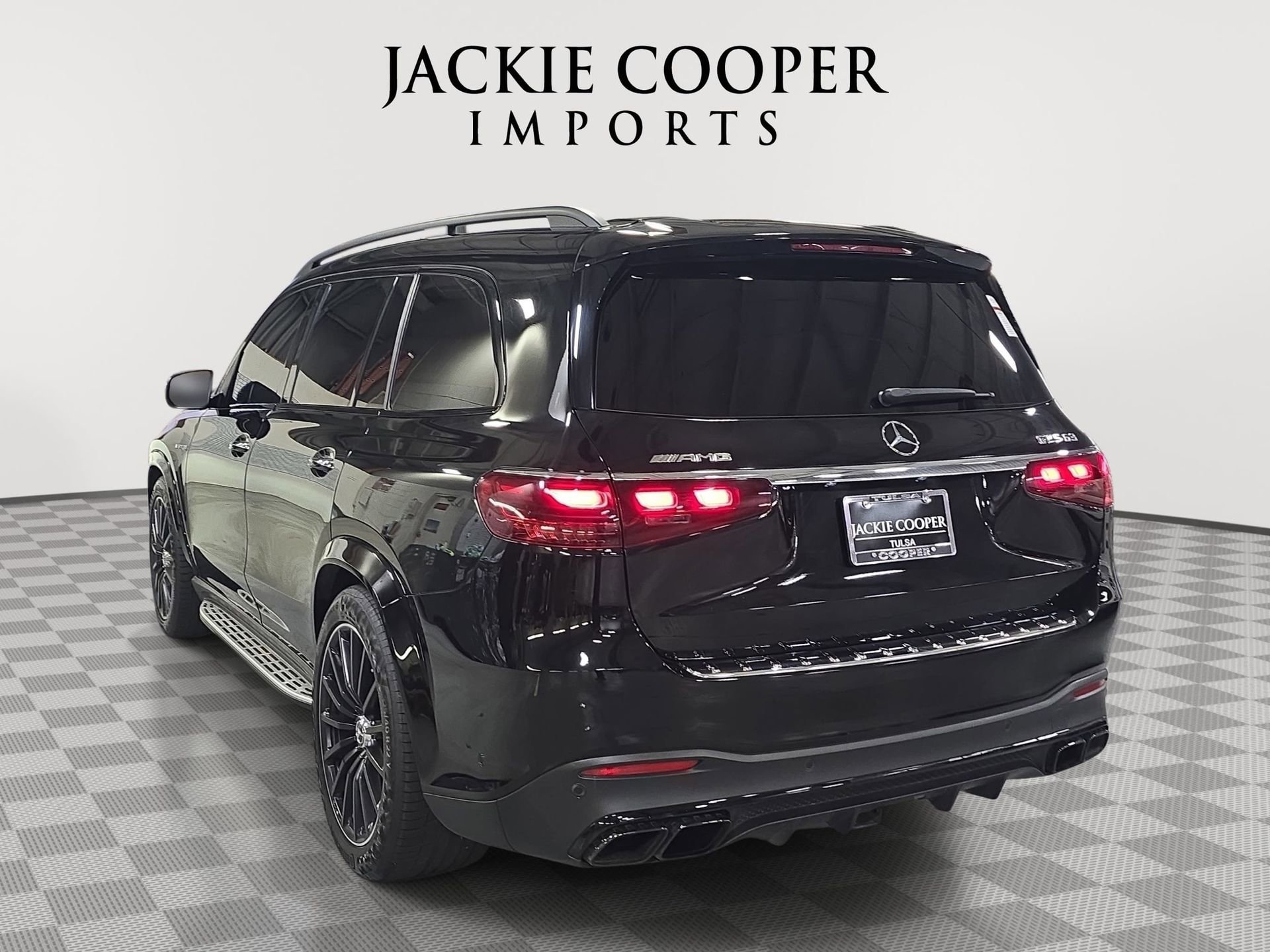 Used 2024 Mercedes-Benz GLS 63 AMG 4MATIC image 7