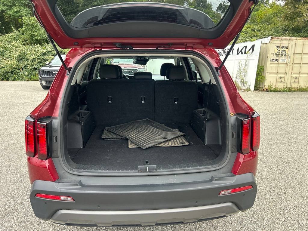 Certified 2023 Kia Sorento S w/ Panoramic Sunroof Package AWD/4WD image 13