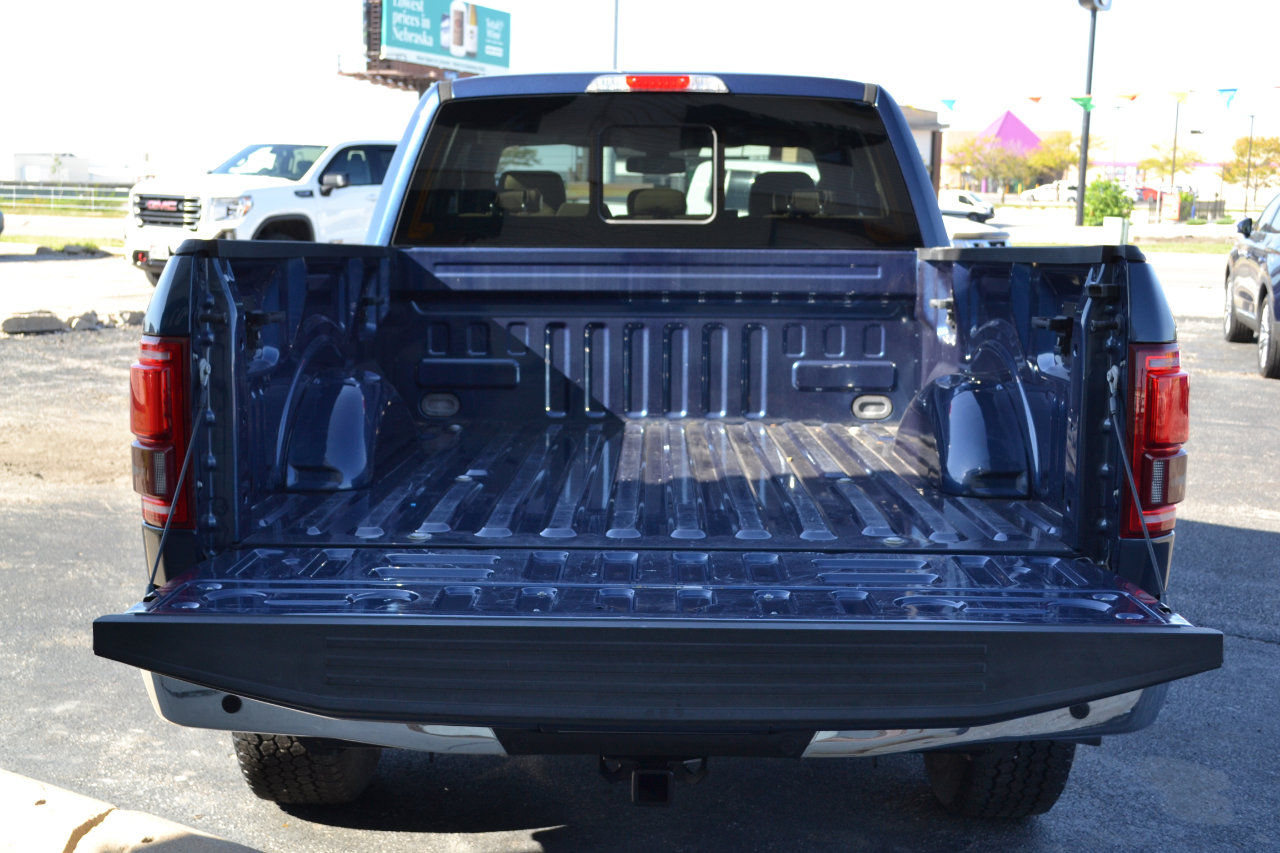 Used 2017 Ford F150 Lariat w/ Equipment Group 502A Luxury image 7