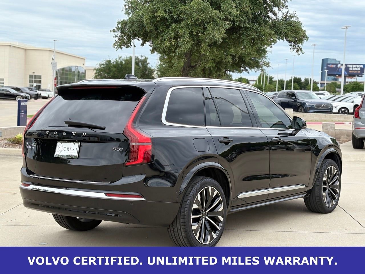 Certified 2025 Volvo XC90 B5 Plus AWD/4WD image 7
