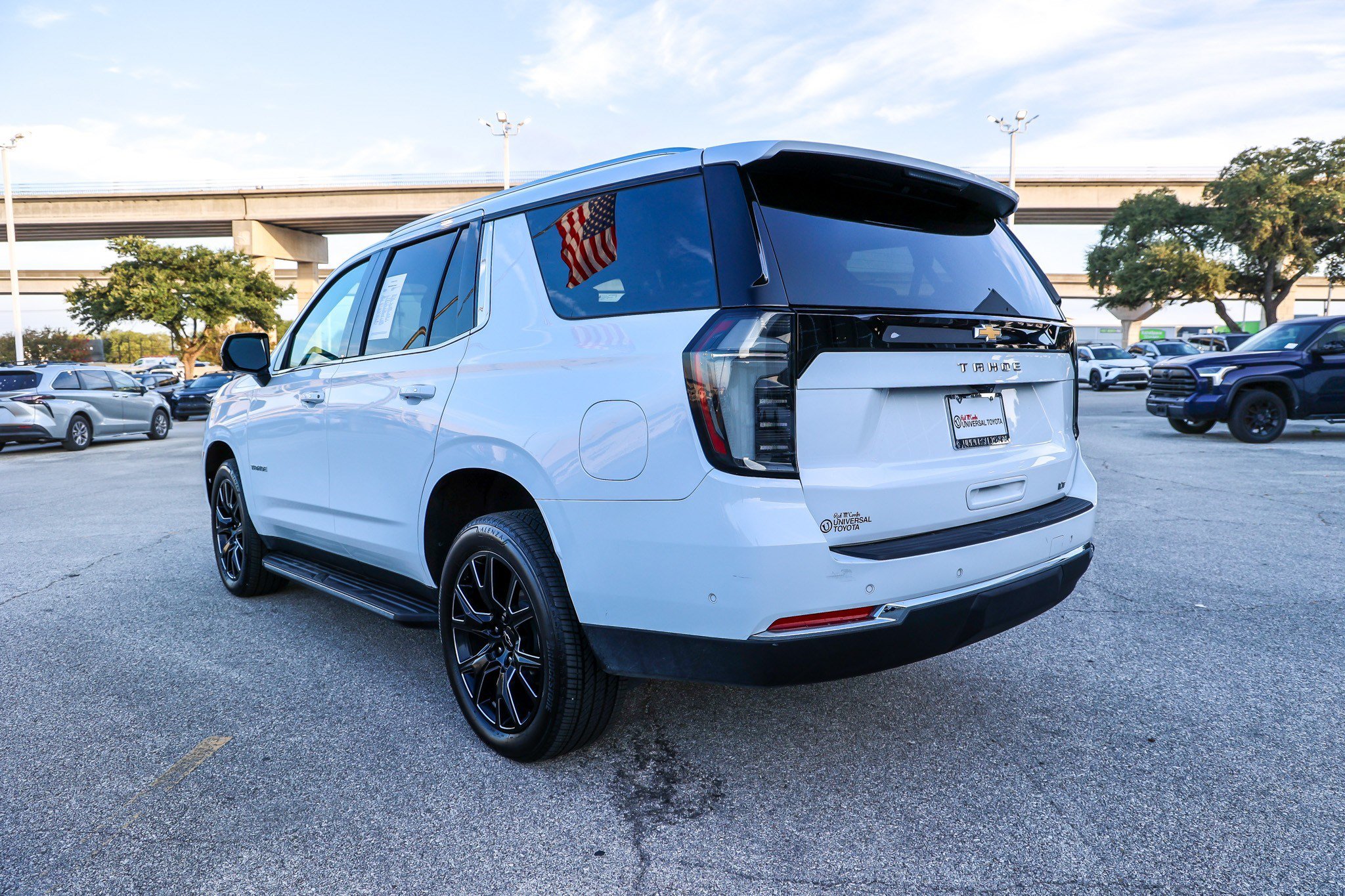 Used 2026 Chevrolet Tahoe LT w/ Comfort Package AWD/4WD image 9