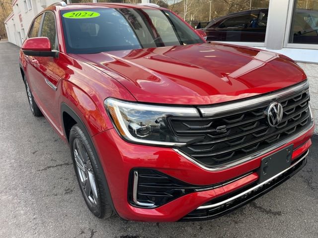 Used 2024 Volkswagen Atlas Cross Sport SEL R-Line image 2