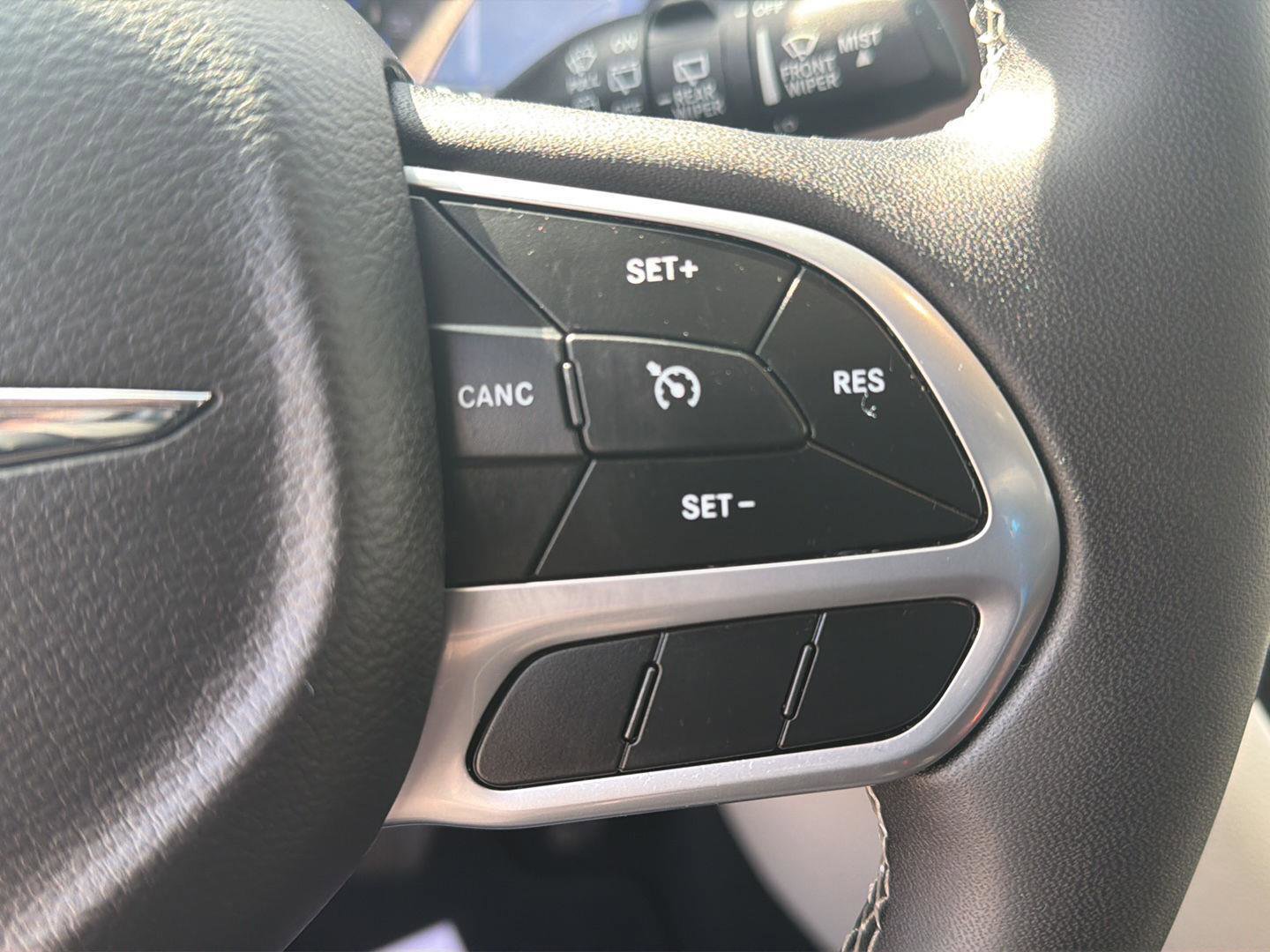 Used 2023 Chrysler Voyager LX image 22